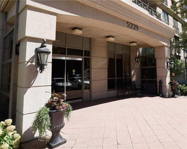 1405 - 5229 Dundas St W, Condo with 2 bedrooms, 2 bathrooms and 2 parking in Toronto ON | Image 12