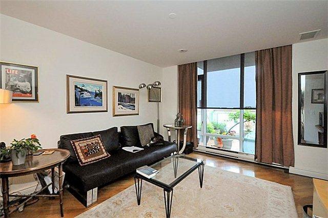 1003 - 211 Queens Quay W, Condo with 2 bedrooms, 3 bathrooms and 1 parking in Toronto ON | Image 12