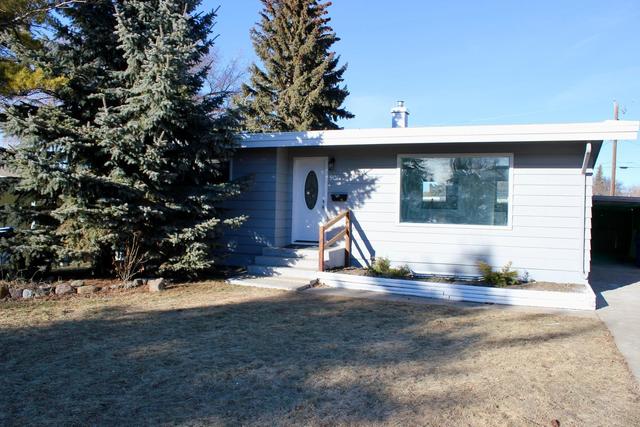 901 11 Avenue S, House detached with 4 bedrooms, 2 bathrooms and 3 parking in Lethbridge AB | Image 1