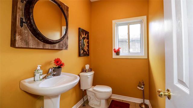 185 Madelaine Dr, House detached with 4 bedrooms, 3 bathrooms and 4 parking in Barrie ON | Image 10