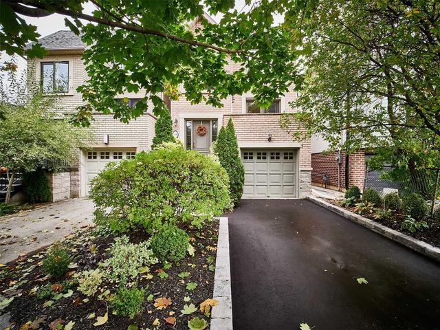39 Saint George St, House detached with 3 bedrooms, 4 bathrooms and 2 parking in Toronto ON | Image 1