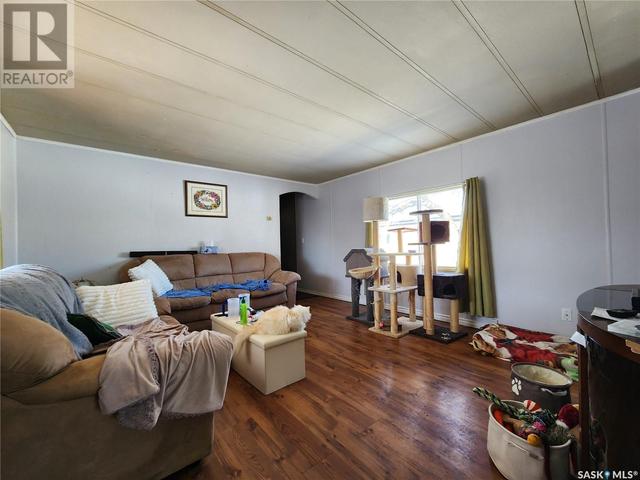 106 Larch Street, Home with 2 bedrooms, 1 bathrooms and null parking in Caronport SK | Image 7