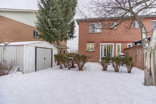 32 Pressed Brick Dr, House semidetached with 4 bedrooms, 3 bathrooms and 5 parking in Brampton ON | Image 28