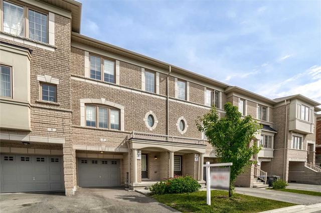 7 Abercove Clse, House attached with 3 bedrooms, 3 bathrooms and 2 parking in Brampton ON | Image 1