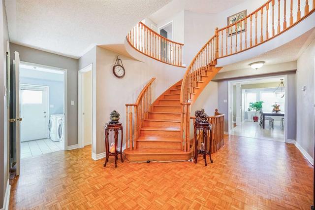 16 Westmoreland Crt, House detached with 4 bedrooms, 6 bathrooms and 9 parking in Markham ON | Image 4