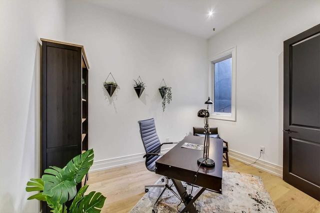 94 Argyle St, House attached with 3 bedrooms, 4 bathrooms and 1.5 parking in Toronto ON | Image 16