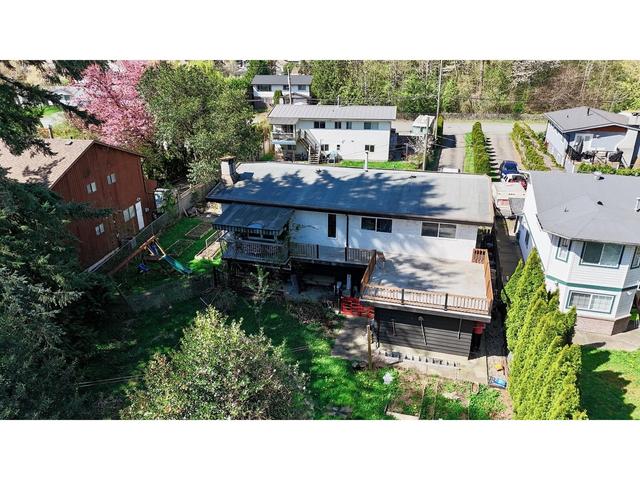 7568 Lee Street, House detached with 4 bedrooms, 3 bathrooms and 6 parking in Mission BC | Image 37
