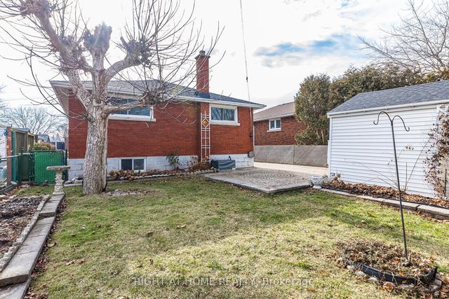 10 Terrace Dr E, House detached with 3 bedrooms, 2 bathrooms and 5 parking in Hamilton ON | Image 8