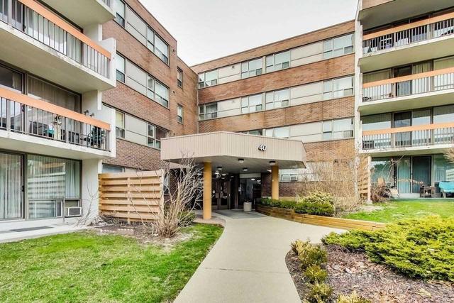 108 - 40 Sunrise Ave, Condo with 4 bedrooms, 2 bathrooms and 1 parking in Toronto ON | Image 15