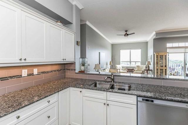 701 - 354 Atherley Rd, Condo with 3 bedrooms, 2 bathrooms and 1 parking in Orillia ON | Image 3