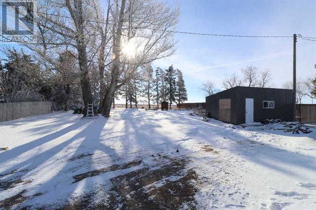 110077 Twp Rd 102, House detached with 5 bedrooms, 1 bathrooms and 2 parking in Forty Mile County No. 8 AB | Image 4