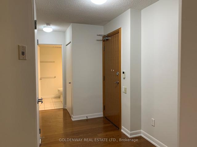 1803 - 33 Sheppard Ave E, Condo with 2 bedrooms, 2 bathrooms and 1 parking in Toronto ON | Image 3