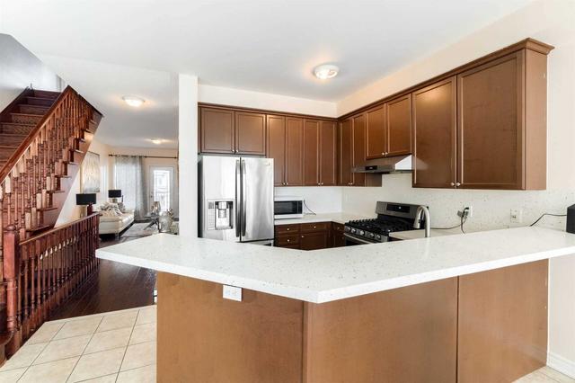 26 Saint Grace Crt, House semidetached with 3 bedrooms, 4 bathrooms and 2 parking in Brampton ON | Image 21