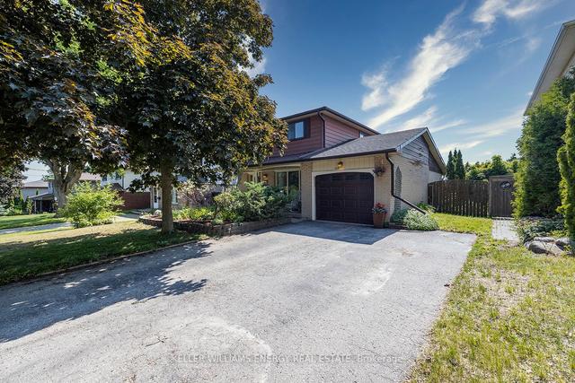 106 Springdale Cres, House detached with 4 bedrooms, 2 bathrooms and 5 parking in Oshawa ON | Image 1
