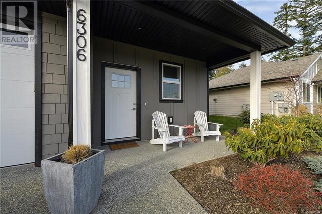 6306 Riverstone Dr, House detached with 3 bedrooms, 3 bathrooms and 2 parking in Sooke BC | Image 1