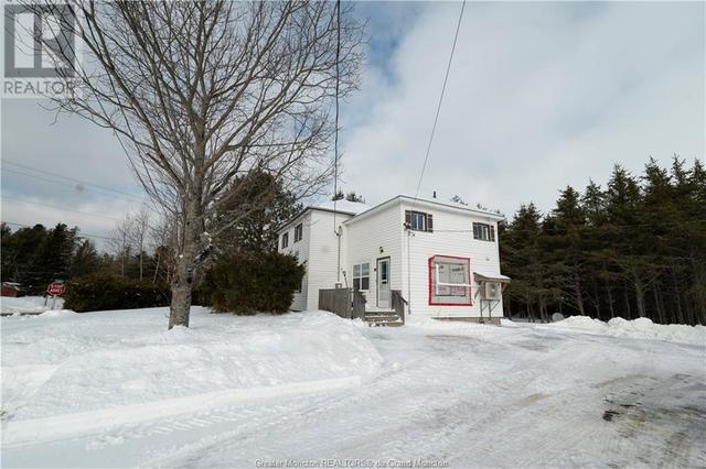 1 Keith Mundle Rd, House detached with 5 bedrooms, 2 bathrooms and null parking in Richibucto P NB | Image 2