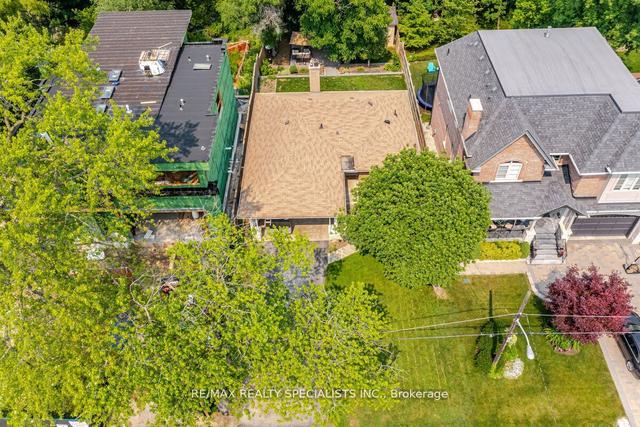 3 Allan Park Rd, House detached with 2 bedrooms, 2 bathrooms and 6 parking in Toronto ON | Image 21