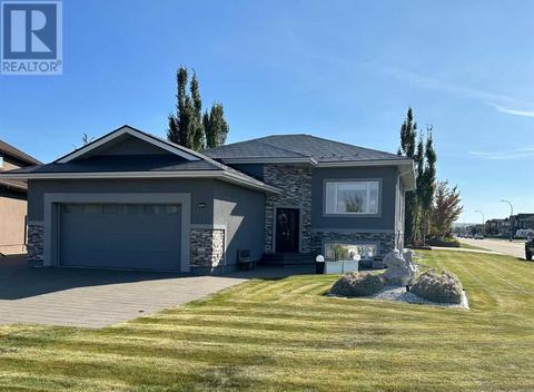 321 13 Street Se, House detached with 4 bedrooms, 3 bathrooms and 2 parking in Slave Lake AB | Card Image