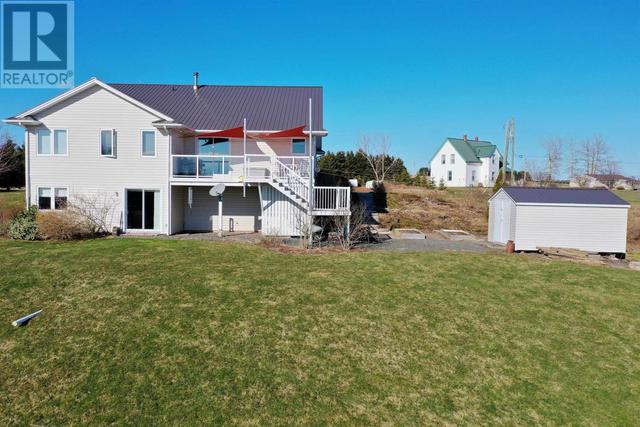365 Souris River Road, House detached with 4 bedrooms, 3 bathrooms and null parking in Souris FD PE | Image 36