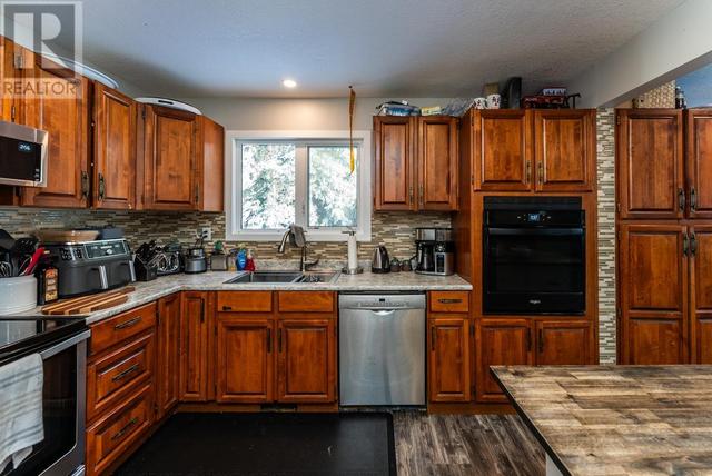 2430 Progress Road, House detached with 4 bedrooms, 3 bathrooms and null parking in Prince George BC | Image 12