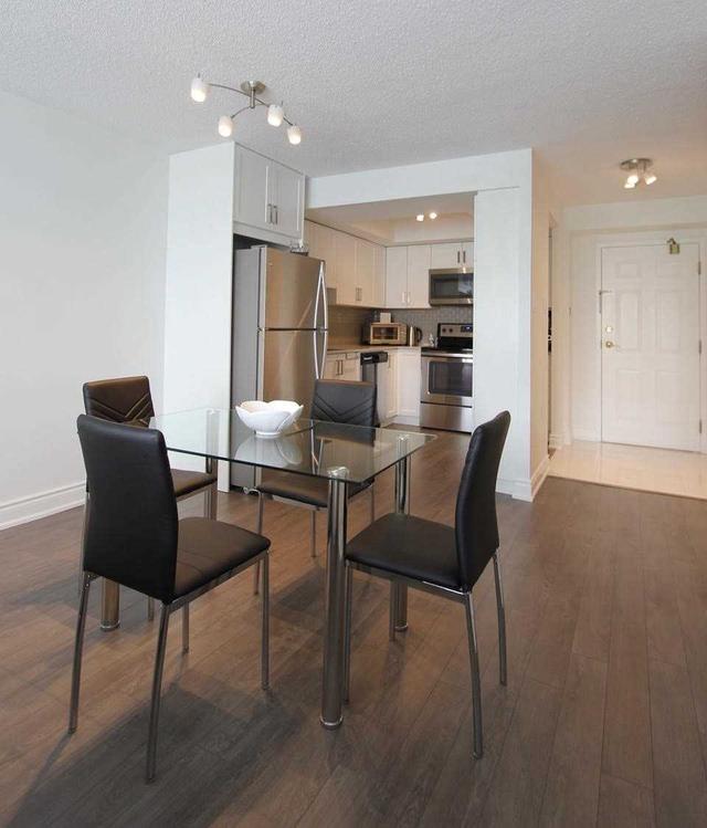406 - 250 Webb Dr, Condo with 2 bedrooms, 2 bathrooms and 1 parking in Mississauga ON | Image 11
