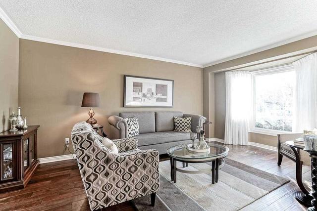 1240 Valleybrook Dr, House detached with 4 bedrooms, 3 bathrooms and 4 parking in Oakville ON | Image 36