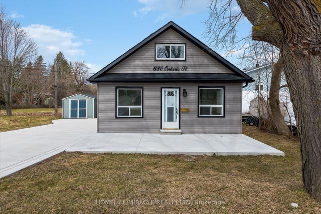 680 Ontario St, House detached with 3 bedrooms, 1 bathrooms and 4 parking in Midland ON | Image 1
