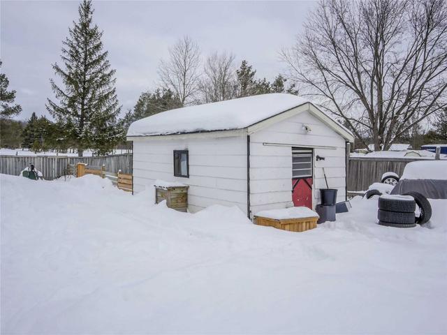 4876 90 County Rd, House detached with 3 bedrooms, 1 bathrooms and 6 parking in Springwater ON | Image 18