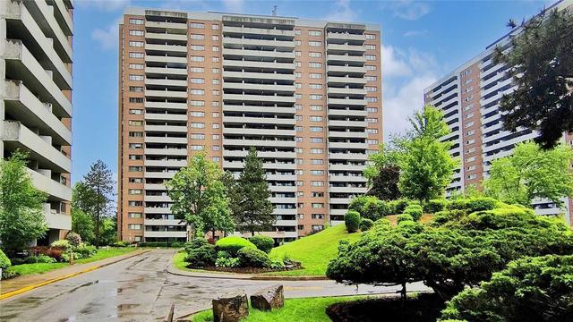 1807 - 260 Scarlett Rd, Condo with 1 bedrooms, 1 bathrooms and 1 parking in Toronto ON | Card Image