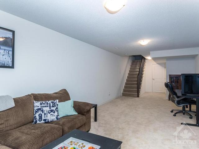 129 Overberg Way, Townhouse with 3 bedrooms, 3 bathrooms and 2 parking in Ottawa ON | Image 27