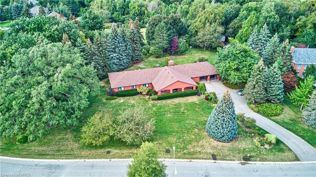 10 Oakridge Drive, House detached with 4 bedrooms, 2 bathrooms and 14 parking in Halton Hills ON | Image 4