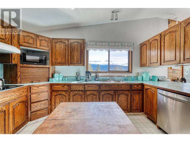 16601 Logie Road, House detached with 3 bedrooms, 2 bathrooms and 1 parking in Summerland BC | Image 19