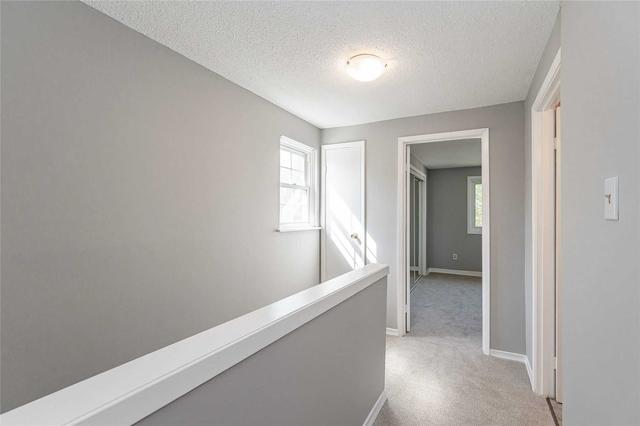2377 Holyhead Dr, House semidetached with 3 bedrooms, 2 bathrooms and 5 parking in Burlington ON | Image 14