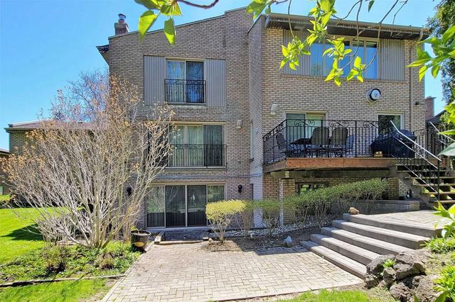 8 Fairway Heights Cres, House detached with 4 bedrooms, 6 bathrooms and 8 parking in Markham ON | Image 28