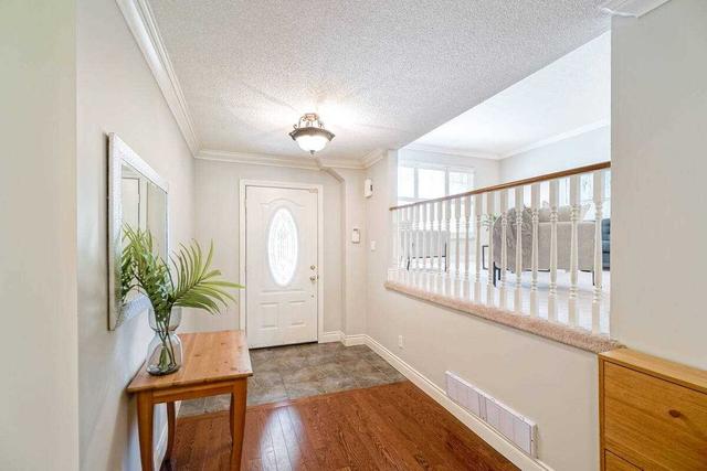 569 Farmstead Dr, House detached with 4 bedrooms, 3 bathrooms and 6 parking in Milton ON | Image 34