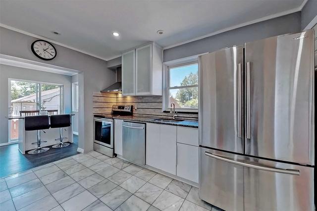 980 Warden Ave, House detached with 5 bedrooms, 4 bathrooms and 8 parking in Toronto ON | Image 3