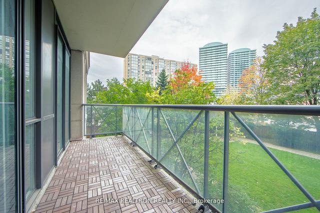 210 - 28 Byng Ave, Condo with 2 bedrooms, 1 bathrooms and 1 parking in Toronto ON | Image 2