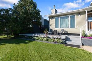 141 Duncan Drive, House detached with 4 bedrooms, 3 bathrooms and 2 parking in Wood Buffalo AB | Card Image