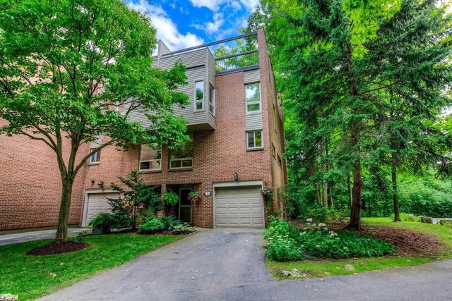 1 - 1250 Marlborough Crt, Townhouse with 3 bedrooms, 3 bathrooms and 1 parking in Oakville ON | Image 1