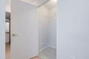 705 - 11 Thorncliffe Park Dr, Condo with 1 bedrooms, 1 bathrooms and 1 parking in Toronto ON | Image 14