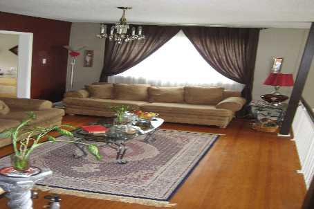 145 Burbank Dr, House detached with 2 bedrooms, 2 bathrooms and 4 parking in Toronto ON | Image 5
