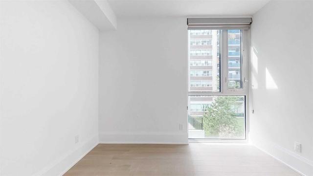 th 10 - 101 Erskine Ave, Condo with 3 bedrooms, 3 bathrooms and 1 parking in Toronto ON | Image 18