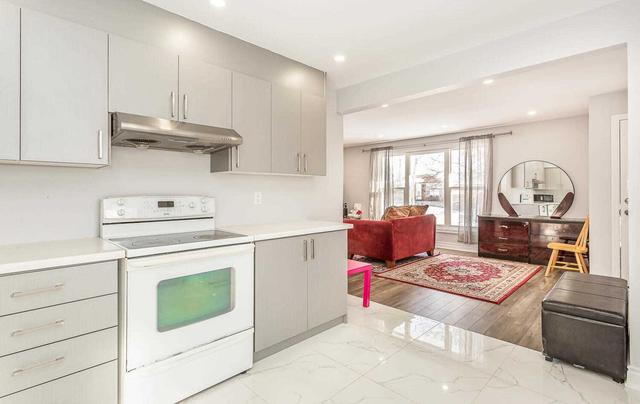 82 Linnwood Ave, House detached with 3 bedrooms, 2 bathrooms and 5 parking in Cambridge ON | Image 2