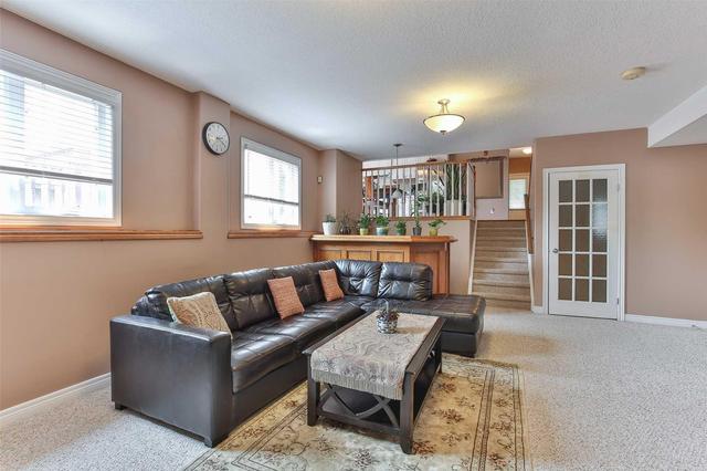 990 Country Club Cres, House detached with 3 bedrooms, 2 bathrooms and 4 parking in London ON | Image 13