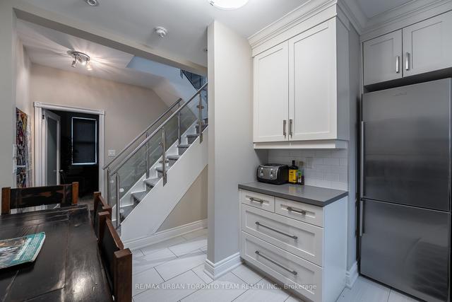 502 King St E, House attached with 2 bedrooms, 2 bathrooms and 0 parking in Toronto ON | Image 4