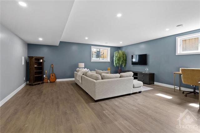 b - 623 Westview Avenue, Home with 3 bedrooms, 4 bathrooms and 5 parking in Ottawa ON | Image 22