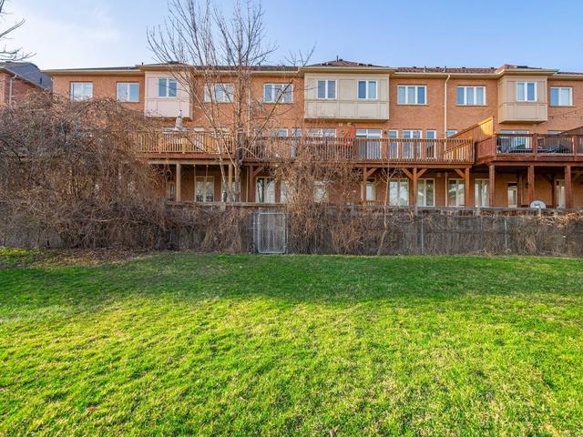 122 Vittorio De Luca Dr, House attached with 3 bedrooms, 3 bathrooms and 2 parking in Vaughan ON | Image 24