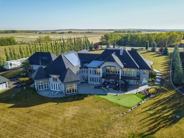 338025 40 Street W, House detached with 4 bedrooms, 3 bathrooms and 20 parking in Foothills County AB | Image 1