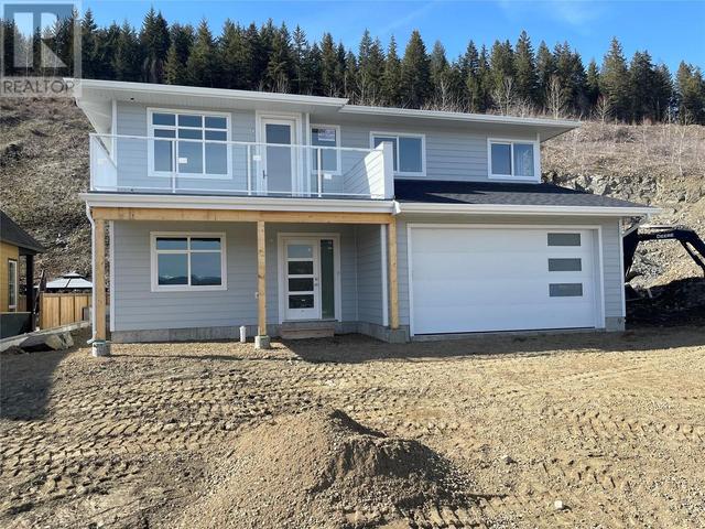 2220 Mountain View Avenue, House detached with 3 bedrooms, 2 bathrooms and 4 parking in Lumby BC | Image 2