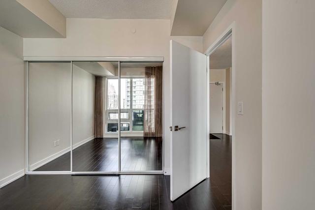 3205 - 510 Curran Pl, Condo with 1 bedrooms, 1 bathrooms and 2 parking in Mississauga ON | Image 9